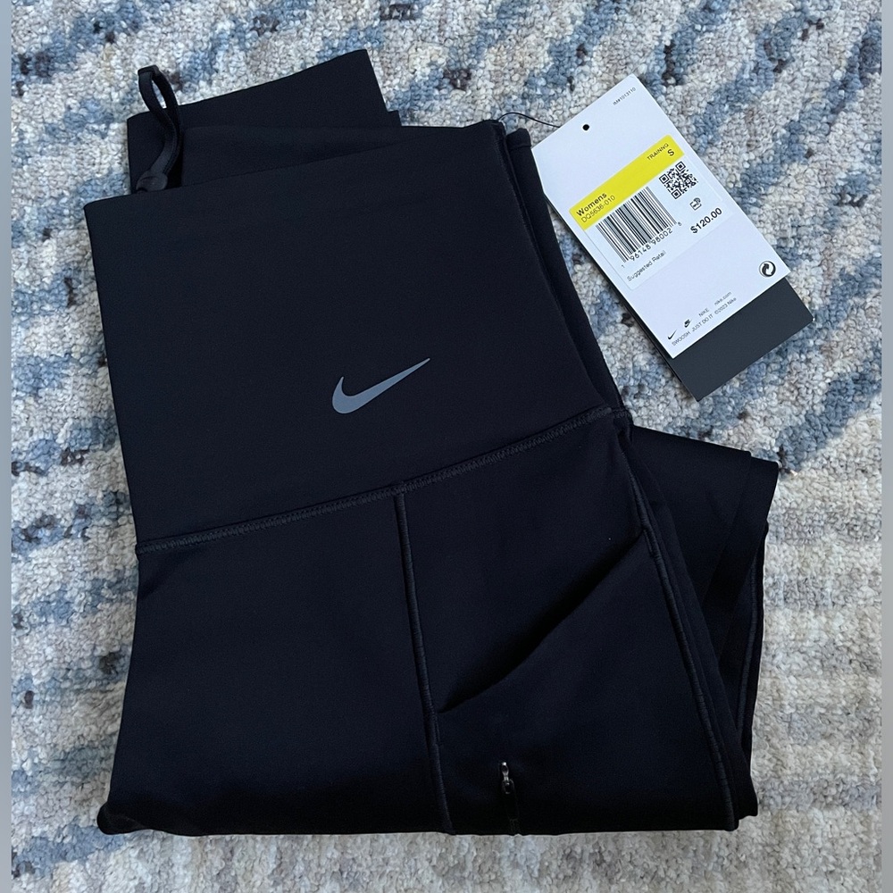 NWT Nike Performance Leggings